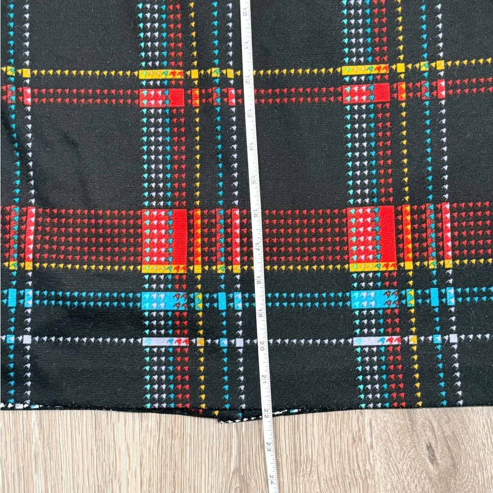 Evan Picone Women's Black and Red Plaid Pencil Skirt Size 6P - Picture 7 of 8